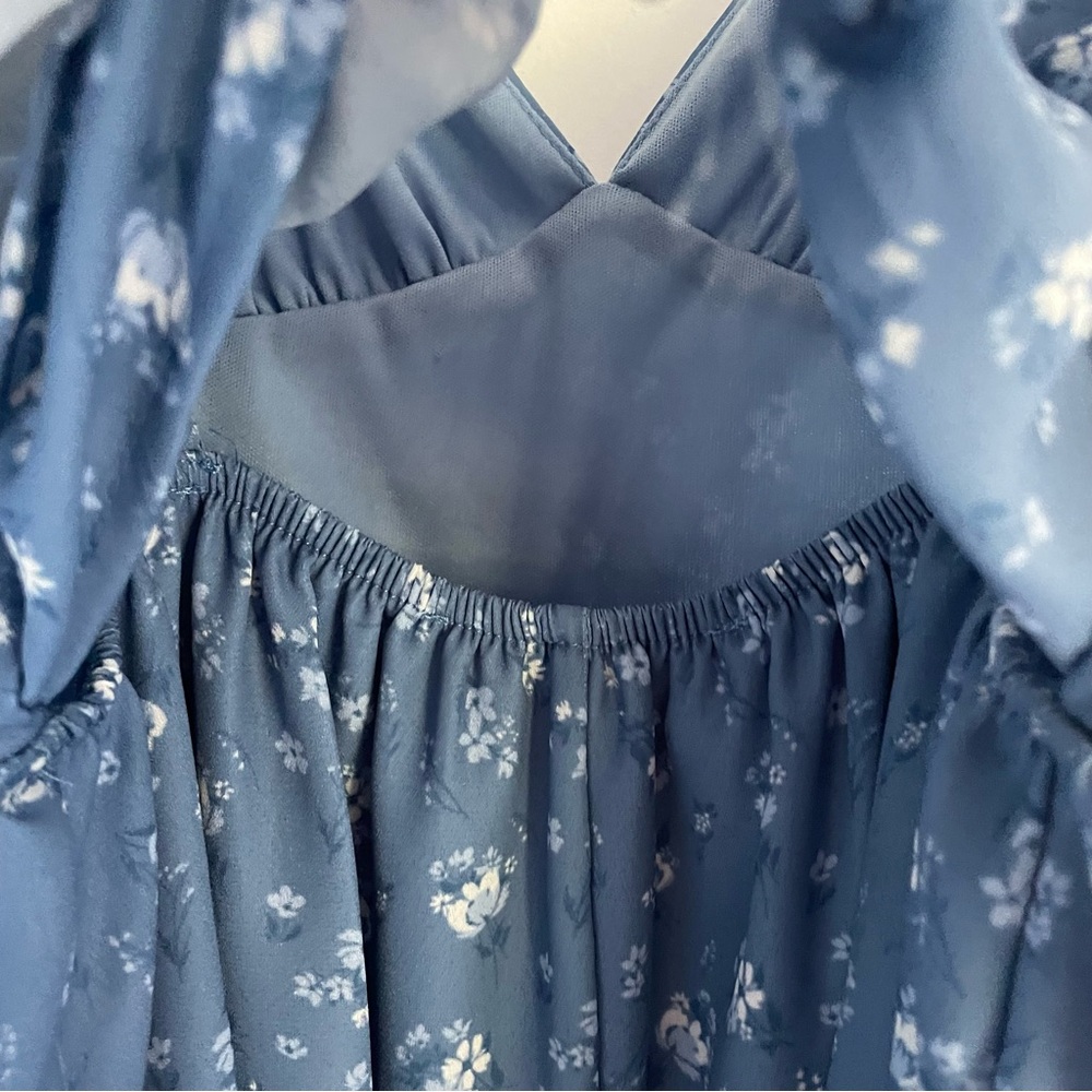 NWT small blue floral mini dress with tie bow in the back - Picture 10 of 11